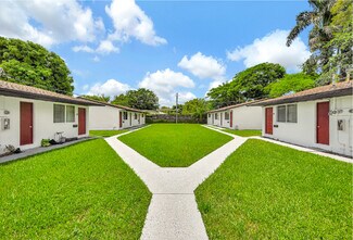 Plus de détails pour 60 NW 161st St, Miami, FL - Logement à vendre