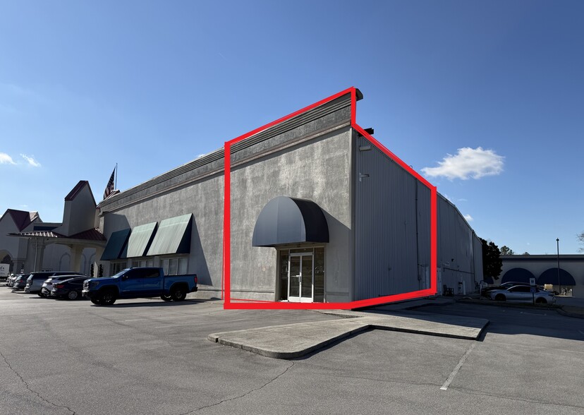 10841 Kingston Pike, Knoxville, TN à louer - Photo de l’immeuble – Image 3 sur 3