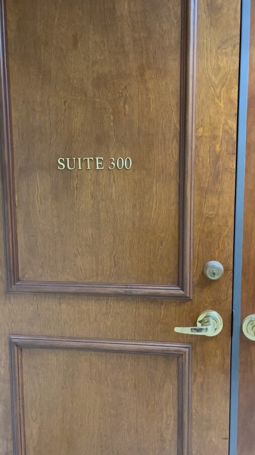 7999 N Federal Hwy, Boca Raton, FL 33487 - Lot 300 - - Photo intérieure - Image 1 of 8