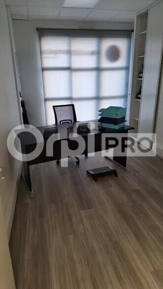 Bureau dans Saint-Nazaire à louer - Photo de l’immeuble – Image 3 sur 7