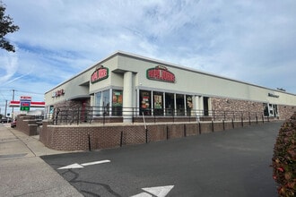 1700-1720 Lakeville Rd, New Hyde Park, NY à louer Photo intérieure– Image 2 sur 3