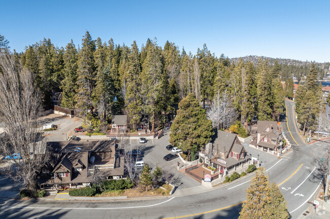 Plus de détails pour Lake Arrowhead Retail & Hotel Portfolio – Hôtellerie à vendre, Lake Arrowhead, CA