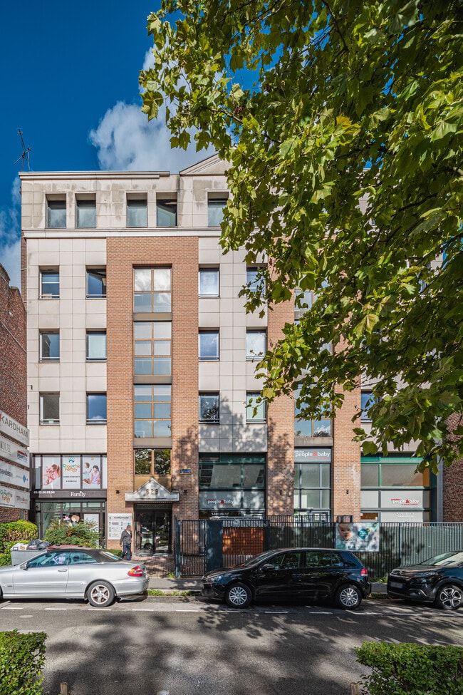 Plus de détails pour 629 Avenue De La République, Lille - Bureau à louer