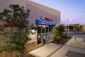 Plus de détails pour 11668 Sarcee Trl NW, Calgary, AB - Local commercial à louer