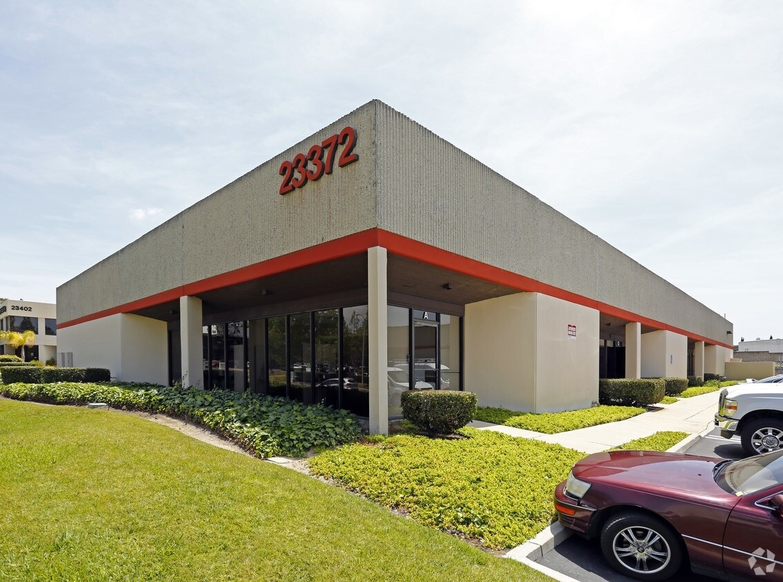 23342 South Pointe Dr, Laguna Hills, CA à louer Photo principale– Image 1 sur 12