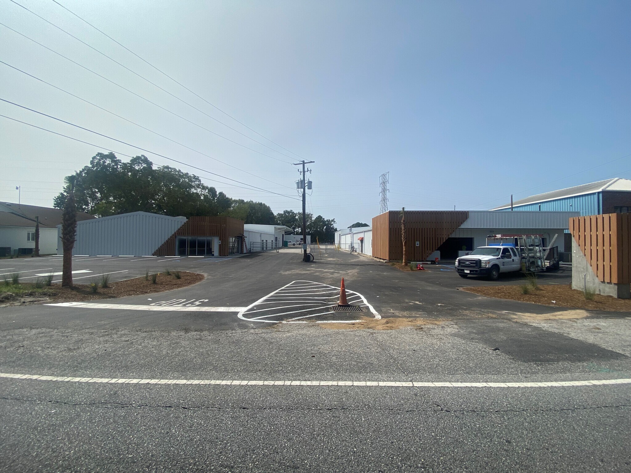 3555 Meeting Street Rd, North Charleston, SC à louer Photo principale– Image 1 sur 12