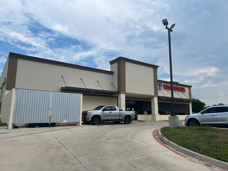 705 N Alexander Dr, Baytown, TX à vendre - Photo de l’immeuble – Image 3 sur 7