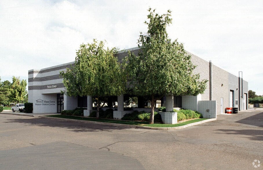 3015 S 48th St, Tempe, AZ à louer - Photo de l’immeuble – Image 3 sur 12
