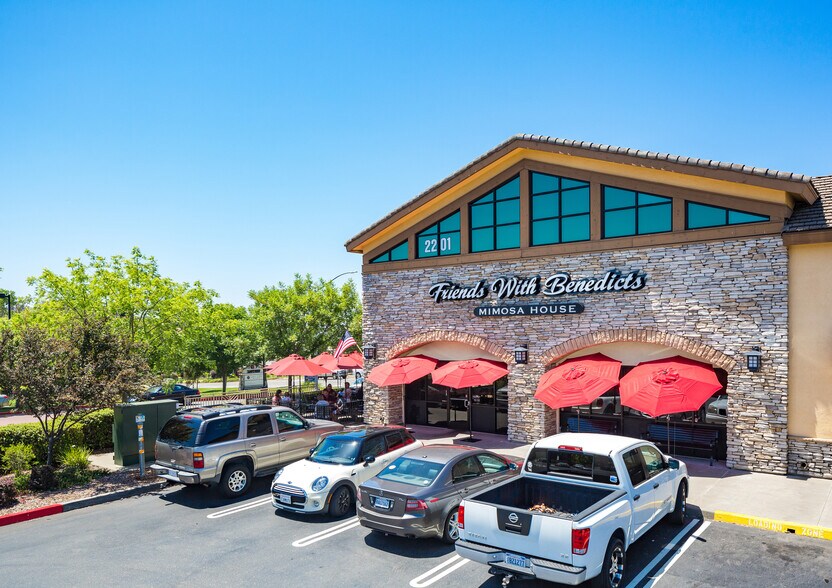 2201-2219 Francisco Dr, El Dorado Hills, CA à louer - Photo de l’immeuble – Image 2 sur 4