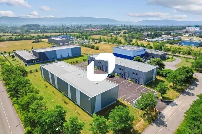 Plus de détails pour Local d’activités à vendre