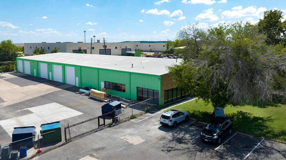 4204-4210 Felter, Austin, TX à louer - Photo de l’immeuble – Image 3 sur 13