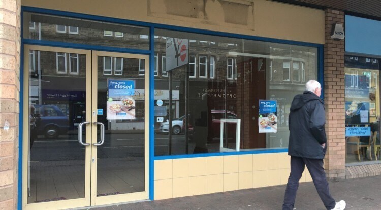 Kirkintilloch Rd, Bishopbriggs à louer - Photo de l’immeuble – Image 1 sur 8