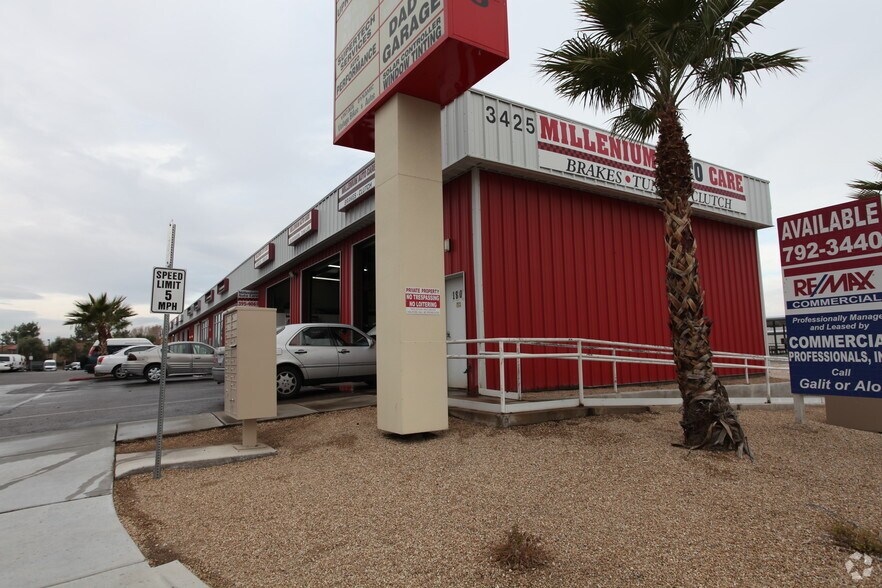 3405 N Rancho Dr, Las Vegas, NV à louer - Photo principale – Image 2 sur 3