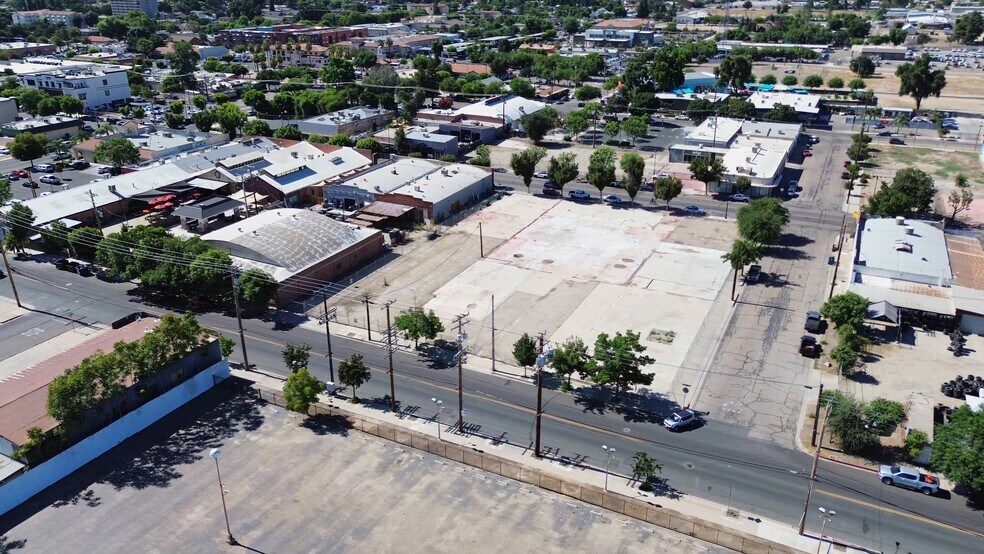 615 E Main St, Visalia, CA à vendre - Vidéo sur l’annonce professionnelle – Image 2 sur 7