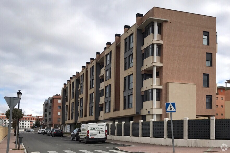 Immeuble residentiel dans Ávila, Ávila à vendre - Photo de l’immeuble – Image 2 sur 2