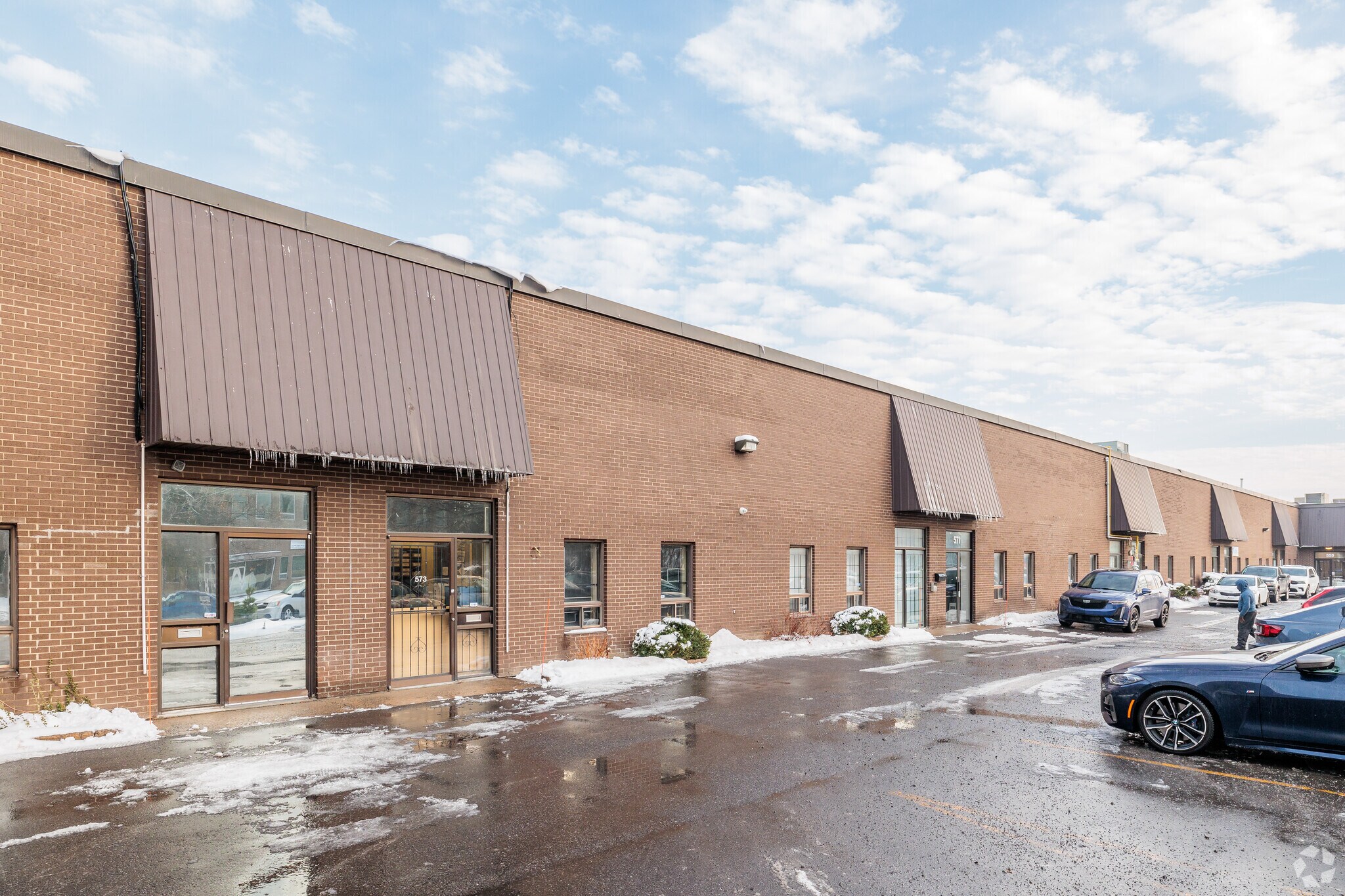 555-655 Av Lépine, Dorval, QC à louer Photo principale– Image 1 sur 5