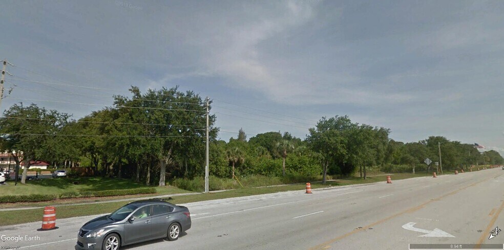 3238 US 1, Fort Pierce, FL à vendre - Photo principale – Image 1 sur 15