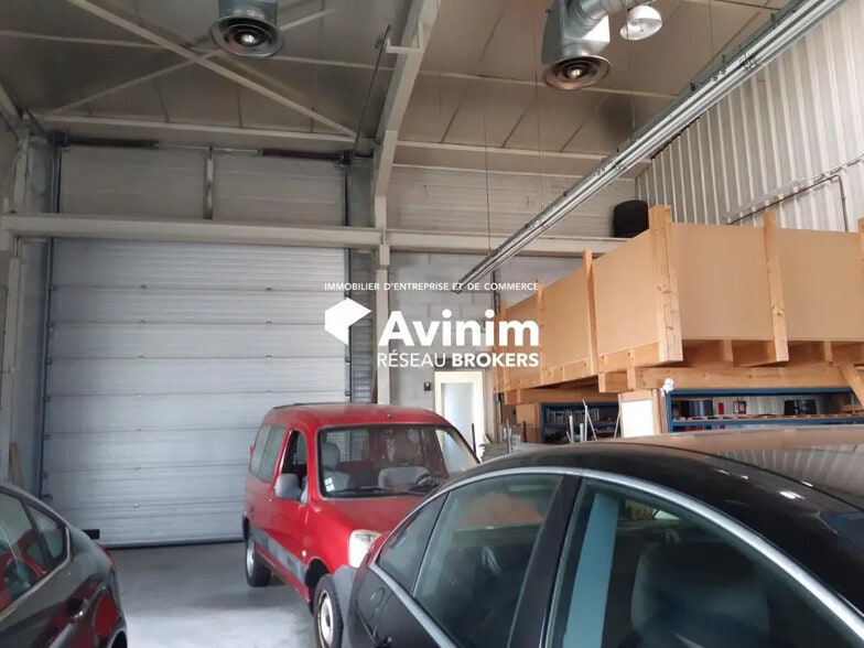 Local d’activités dans Alby-sur-Chéran à louer - Photo de l’immeuble – Image 2 sur 5