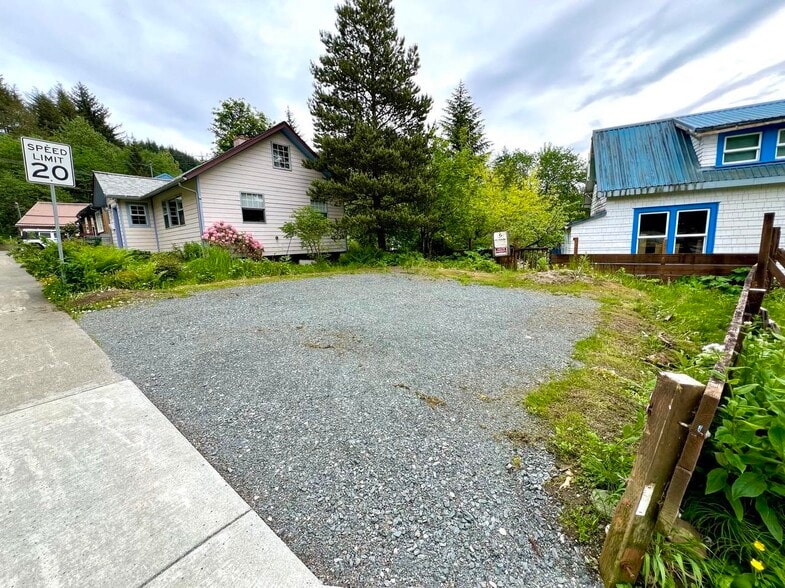 275 Irwin st, Juneau, AK à vendre - Photo de l’immeuble – Image 3 sur 3