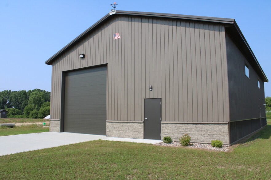 N5032 Co V rd, Fond Du Lac, WI à vendre - Photo de l’immeuble – Image 1 sur 8
