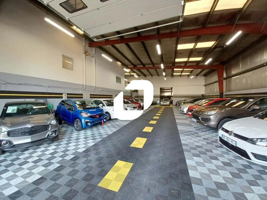 Local d’activités dans Lagny-sur-Marne à louer Photo de l’immeuble– Image 1 sur 12