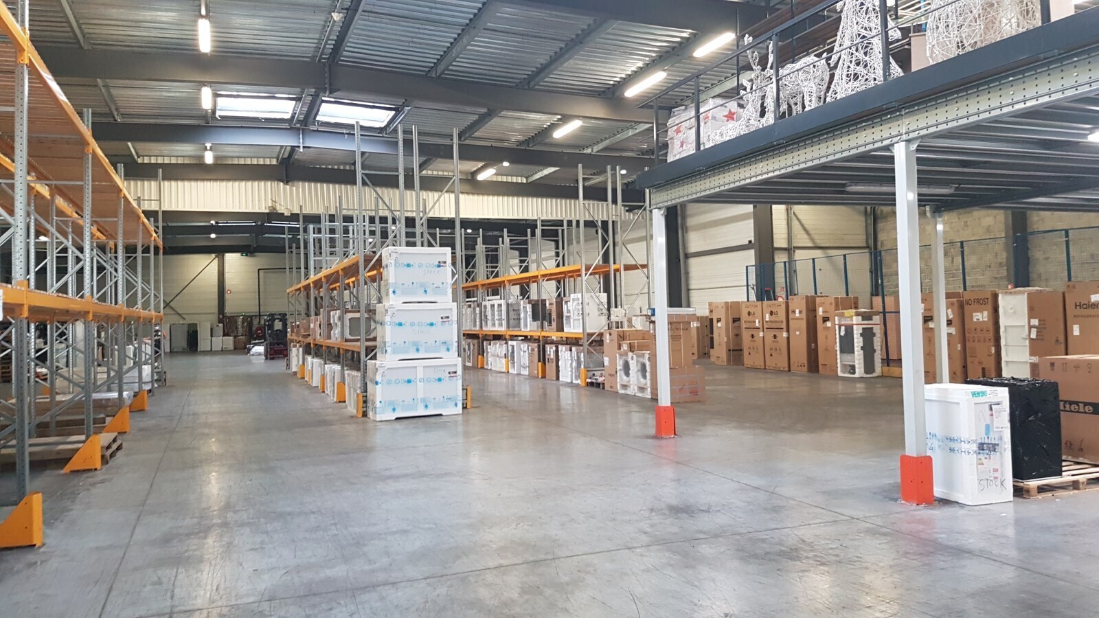 Industriel/Logistique dans Le Haillan à louer Photo de l’immeuble– Image 1 sur 8