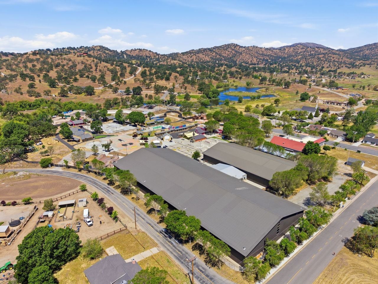 28400 Stallion Springs Dr, Tehachapi, CA à louer Photo intérieure– Image 1 sur 1