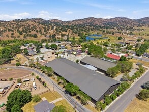 28400 Stallion Springs Dr, Tehachapi, CA à louer Photo intérieure– Image 1 sur 1