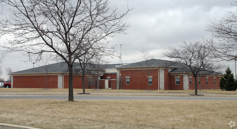 255 E 90th Dr, Merrillville, IN à louer - Photo principale – Image 1 sur 2