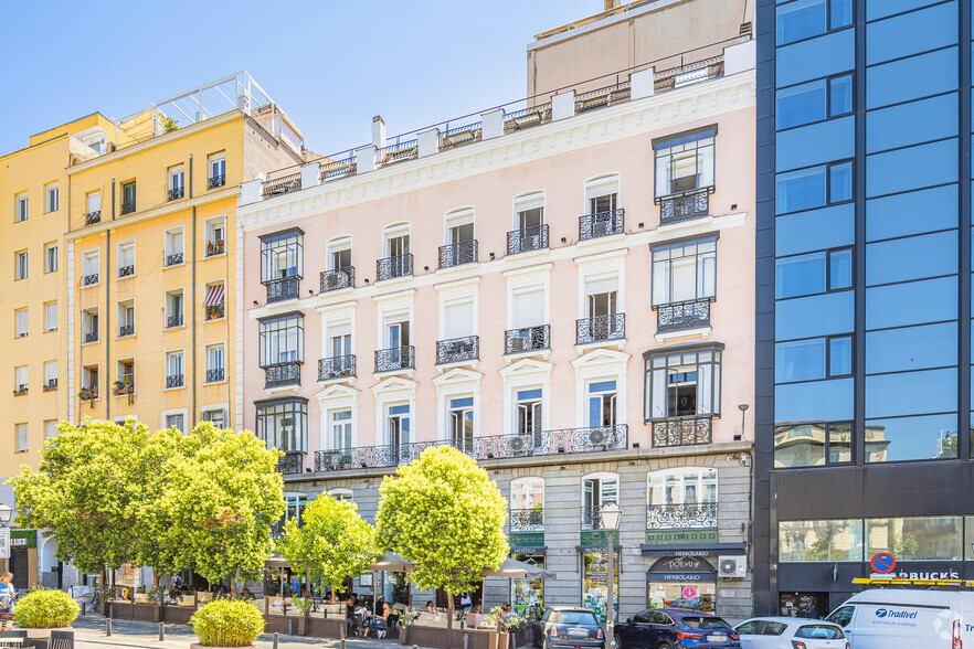 Plaza De Pedro Zerolo, 11, Madrid, Madrid à louer - Photo principale – Image 1 sur 2