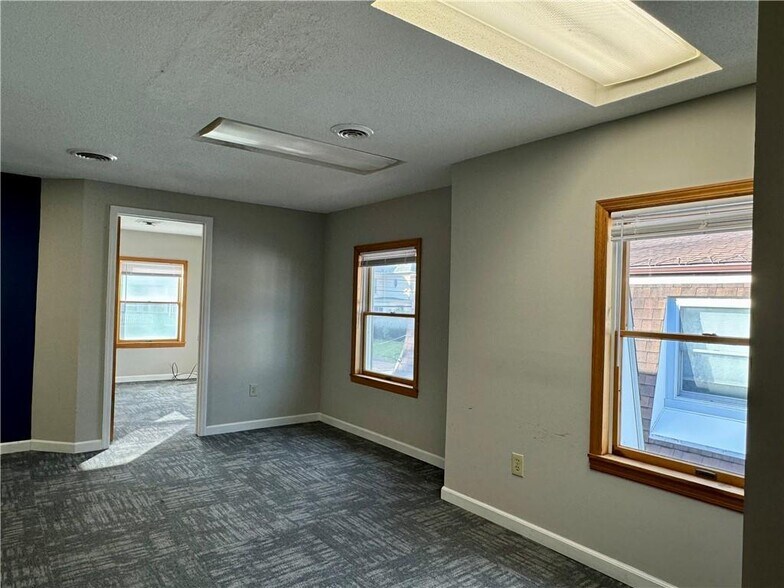 48 Dietz St, Oneonta, NY à louer - Photo de l’immeuble – Image 3 sur 7