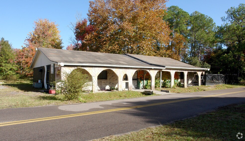 7854 Moncrief-Dinsmore Rd, Jacksonville, FL à vendre - Photo de l’immeuble – Image 1 sur 17