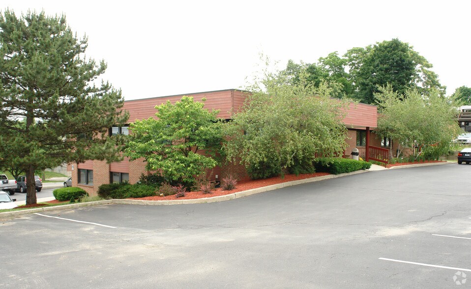 68 W Cedar St, Poughkeepsie, NY à louer - Photo de l’immeuble – Image 2 sur 13