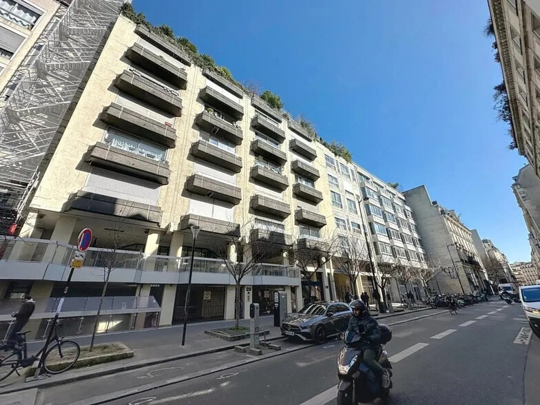 Local commercial dans Paris à louer - Photo de l’immeuble – Image 2 sur 12