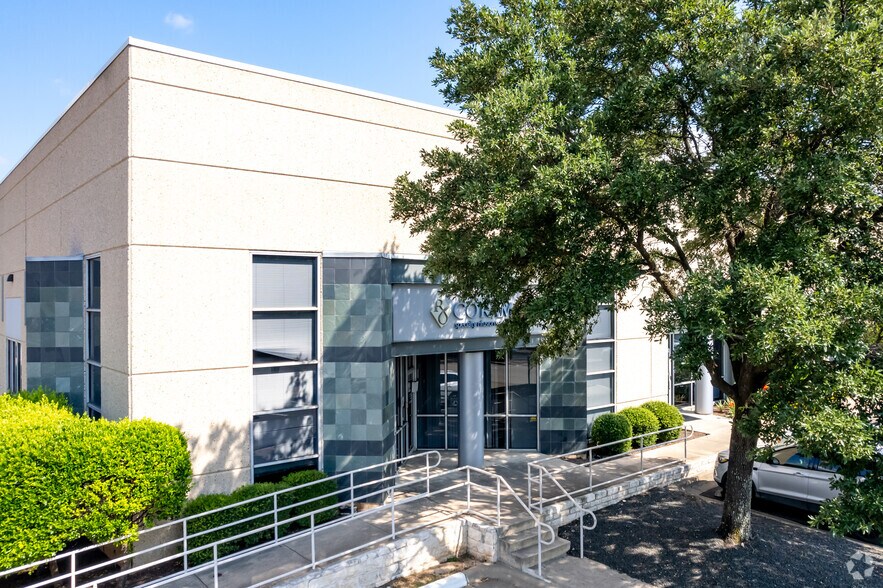1905A Kramer Ln, Austin, TX à louer - Photo principale – Image 1 sur 6