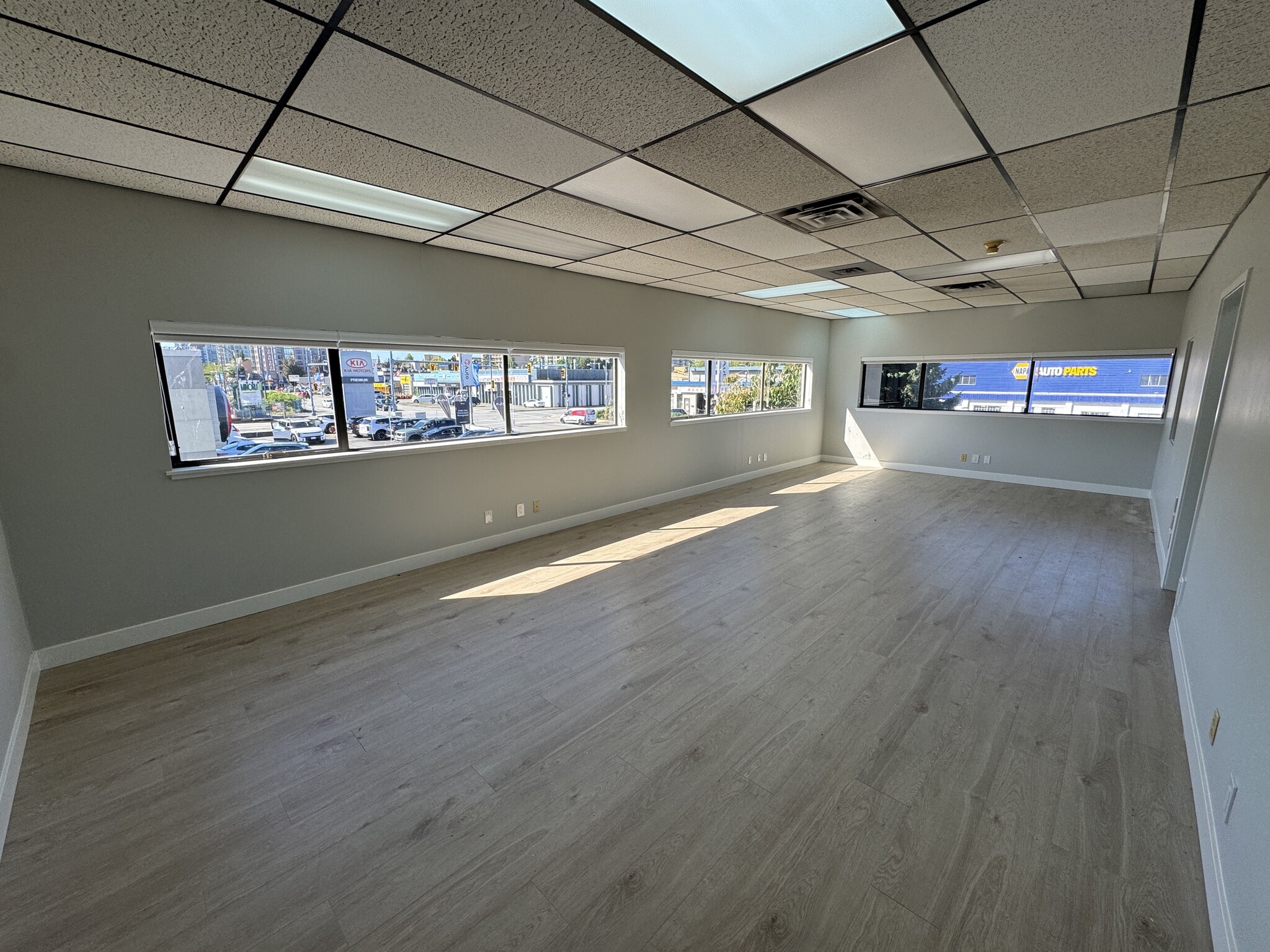 5560 Minoru Blvd, Richmond, BC à louer Photo intérieure– Image 1 sur 4
