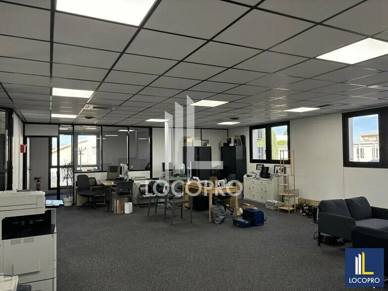 Bureau dans Aix-en-Provence à louer - Photo de l’immeuble – Image 3 sur 6