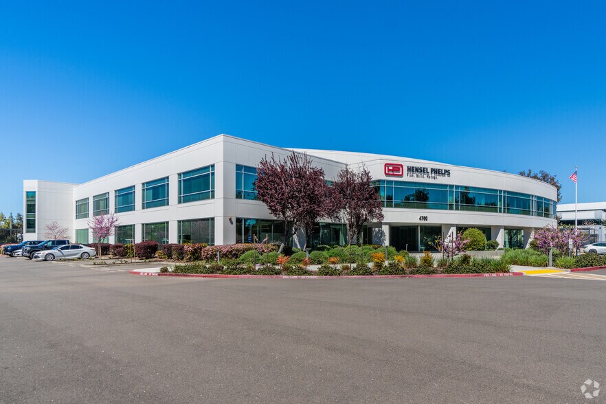 4750 Willow Rd, Pleasanton, CA à louer - Photo de l’immeuble – Image 1 sur 14