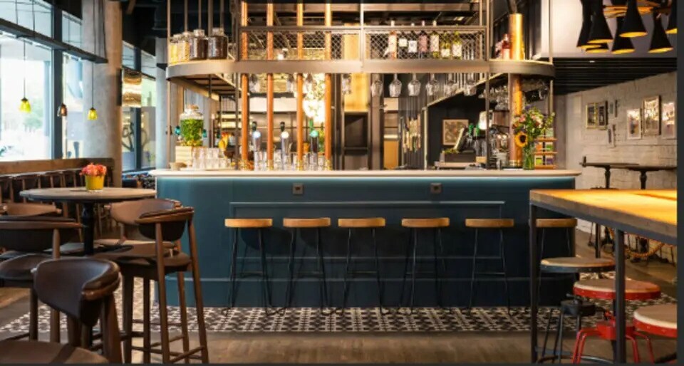 Local d'activités dans Aubervilliers à vendre - Photo de l’immeuble – Image 1 sur 22