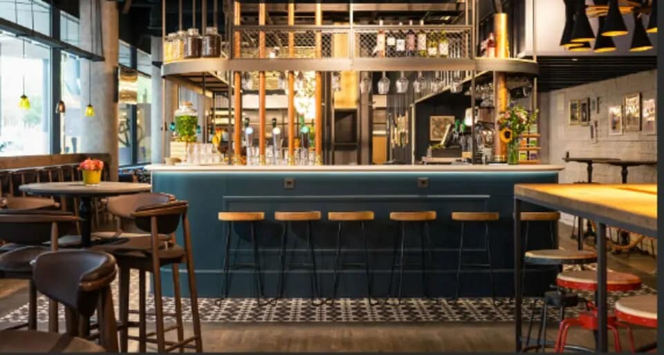 Local d'activités dans Aubervilliers à vendre Photo de l’immeuble– Image 1 sur 23