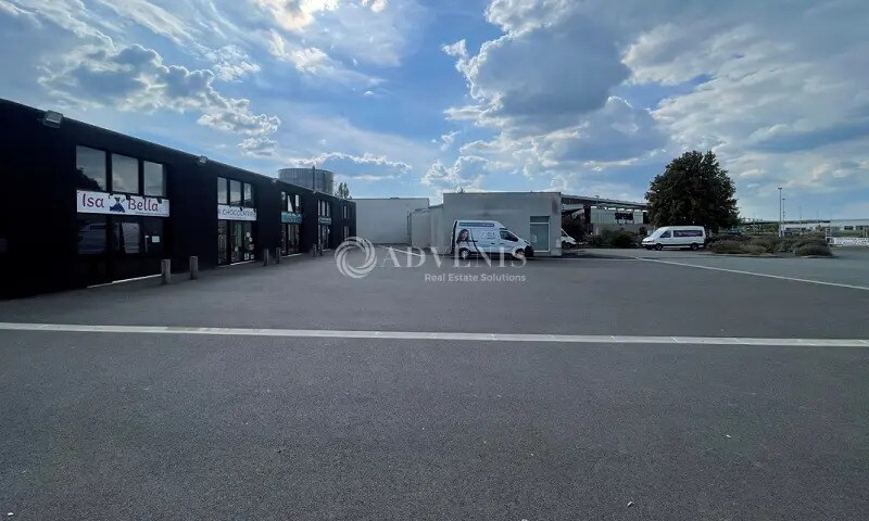 Local commercial dans Gémozac à louer - Photo de l’immeuble – Image 2 sur 3