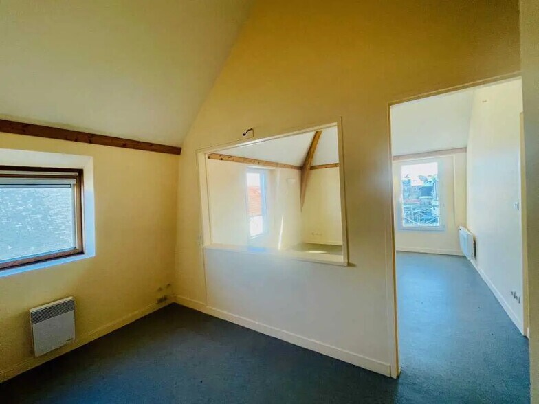 Bureau dans Compiègne à louer - Photo intérieure – Image 3 sur 8