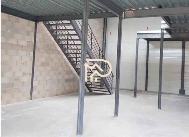 Local d’activités dans La Ciotat à louer - Photo de l’immeuble – Image 3 sur 5