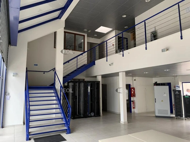 Industriel/Logistique dans Morangis à louer - Photo de l’immeuble – Image 3 sur 6