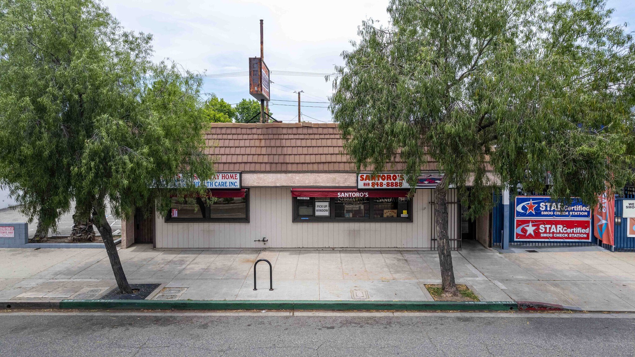 1423-1425 W Burbank Blvd, Burbank, CA à vendre Photo de l’immeuble– Image 1 sur 22