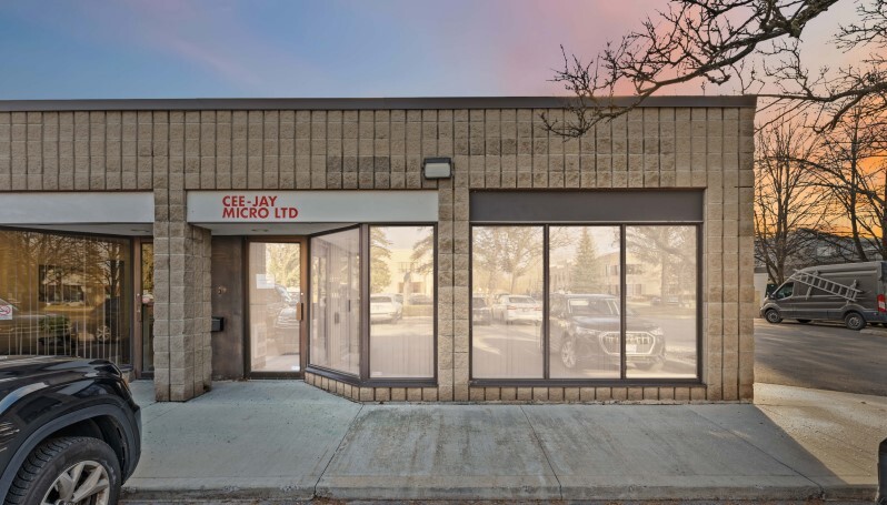 155 Terence Matthews Cres, Ottawa, ON à vendre Photo de l’immeuble– Image 1 sur 9