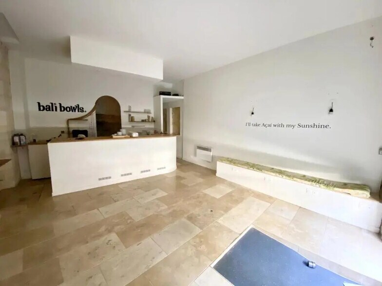 Local commercial dans Bordeaux à louer - Photo de l’immeuble – Image 1 sur 4