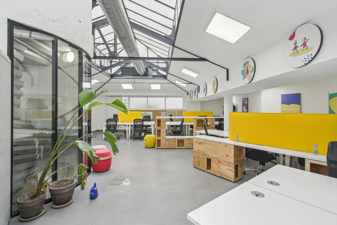 27 Rue De Citeaux, Paris, PAR 75012 - Lot 01 -  - Photo intérieure - Image 1 of 13