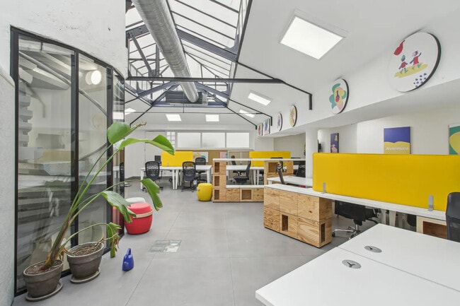 Plus de détails pour 27 Rue De Citeaux, Paris - Bureau à vendre