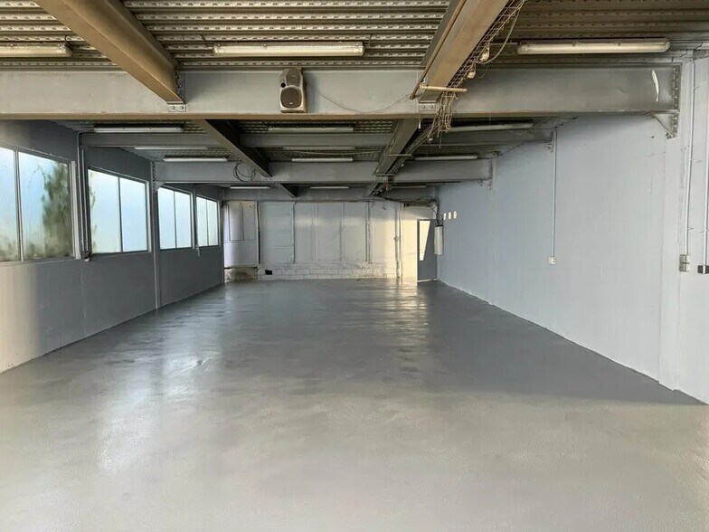 Local d'activités dans Juilly à vendre - Photo intérieure – Image 3 sur 7